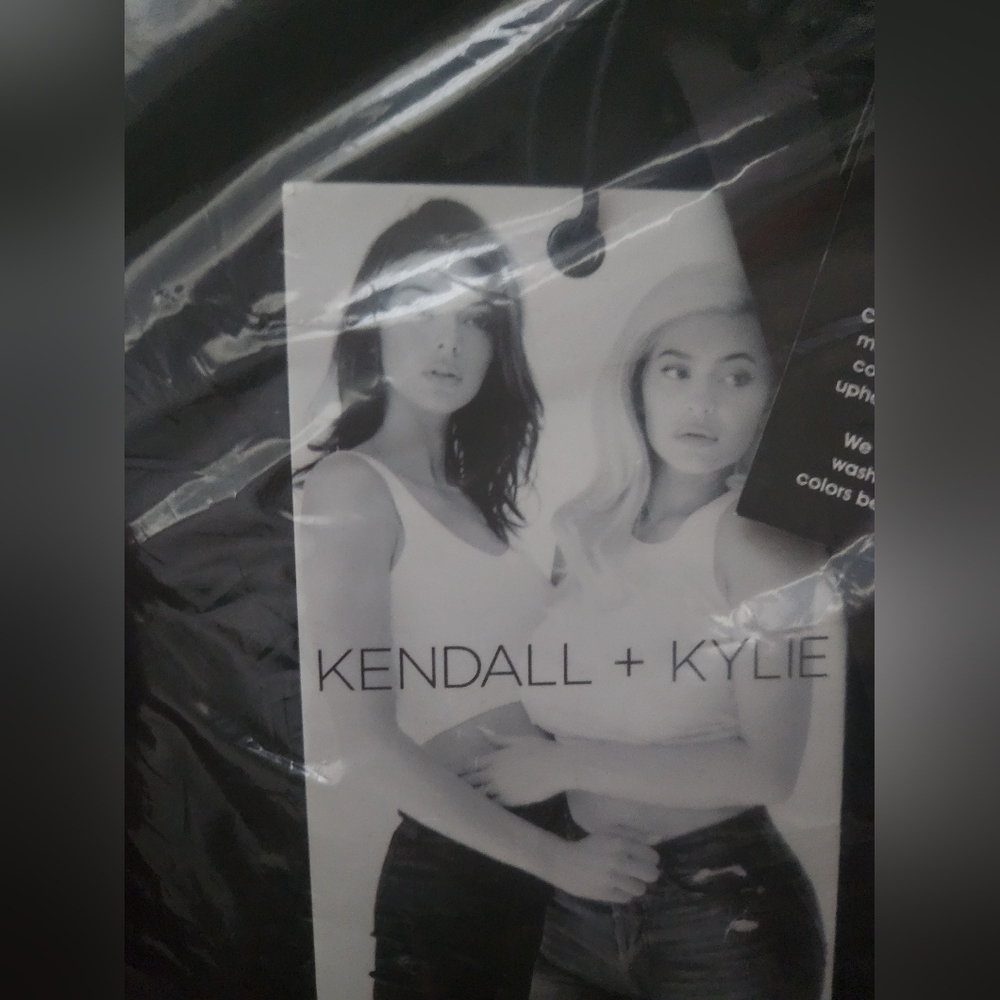 Kendall + Kylie jeans size 9